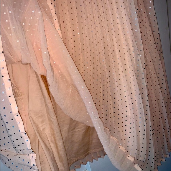 GAP KIDS PINK SILVER FLUTTER SLEEVE METALLIC DOT PLEATED LINED DRESS. - Picture 4 of 5